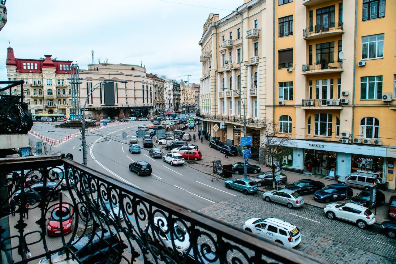 U-Compass Hostel Kyiv Exterior photo