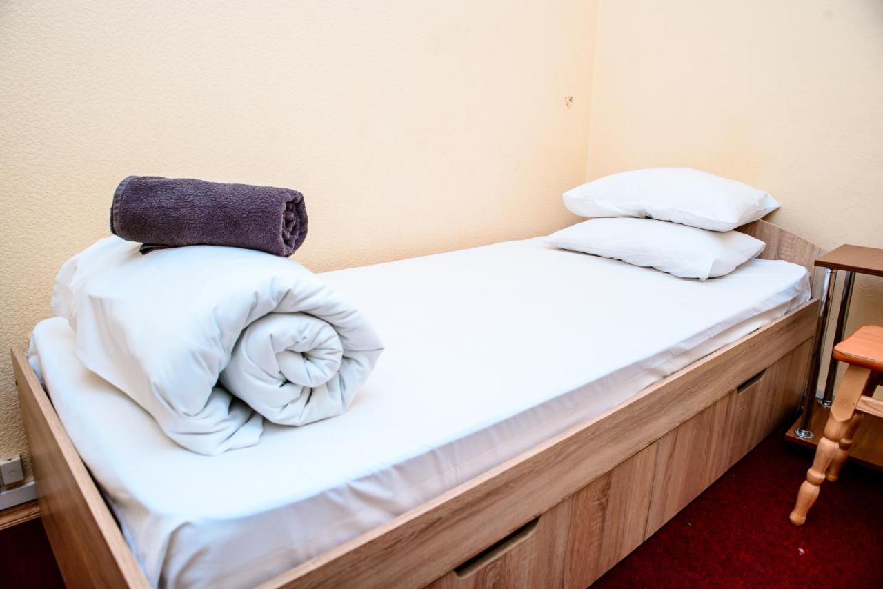 U-Compass Hostel Kyiv Exterior photo